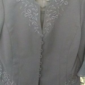 Ladies 2pc skirt suit